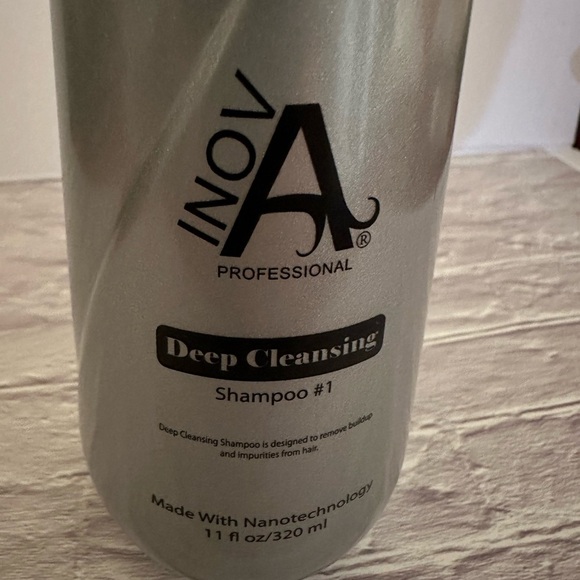 Inova Professional Deep Cleansing Shampoo - 11 fl ozs - Picture 2 of 3